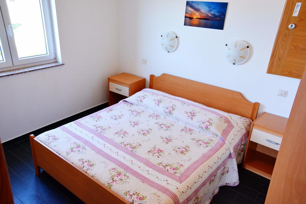 Apartments Buturi Солине Экстерьер фото