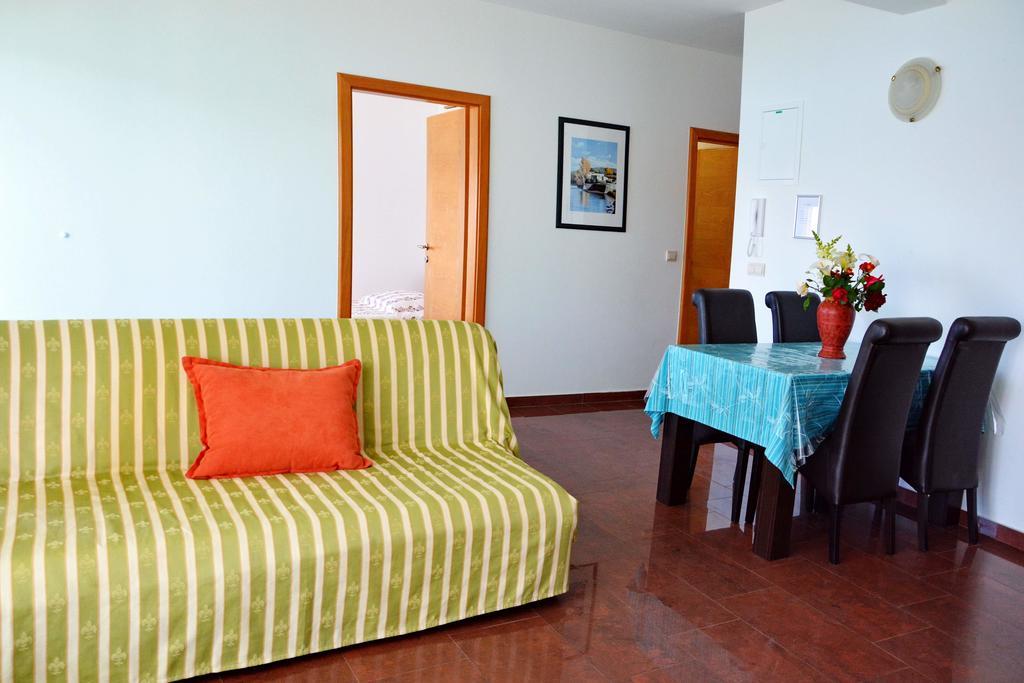 Apartments Buturi Солине Экстерьер фото