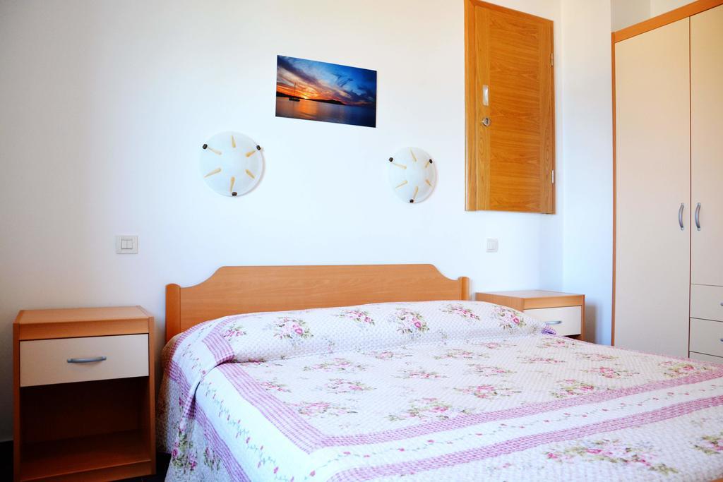 Apartments Buturi Солине Экстерьер фото