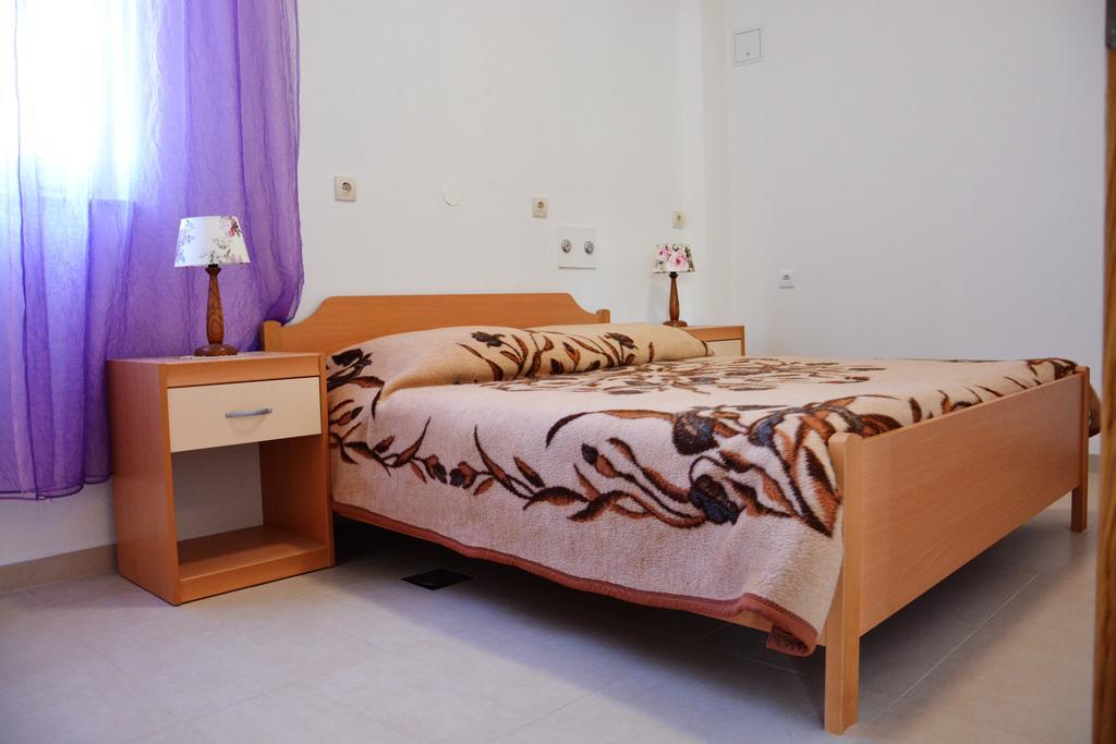 Apartments Buturi Солине Экстерьер фото