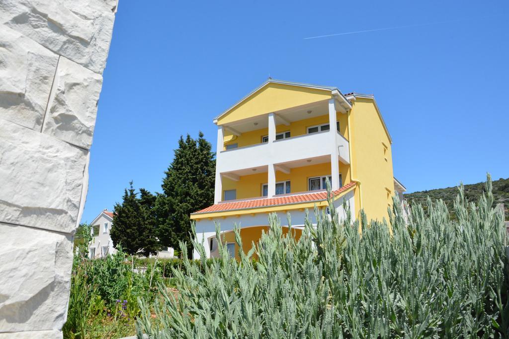 Apartments Buturi Солине Экстерьер фото